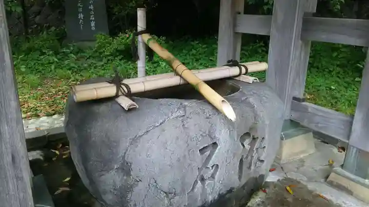 甘縄神明神社(甘縄神明宮)の手水舎