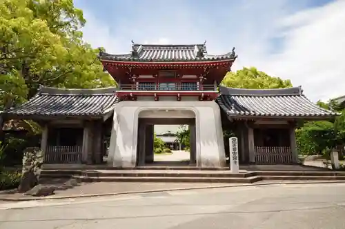 温泉山 安楽寺(四国霊場第六番札所)の山門