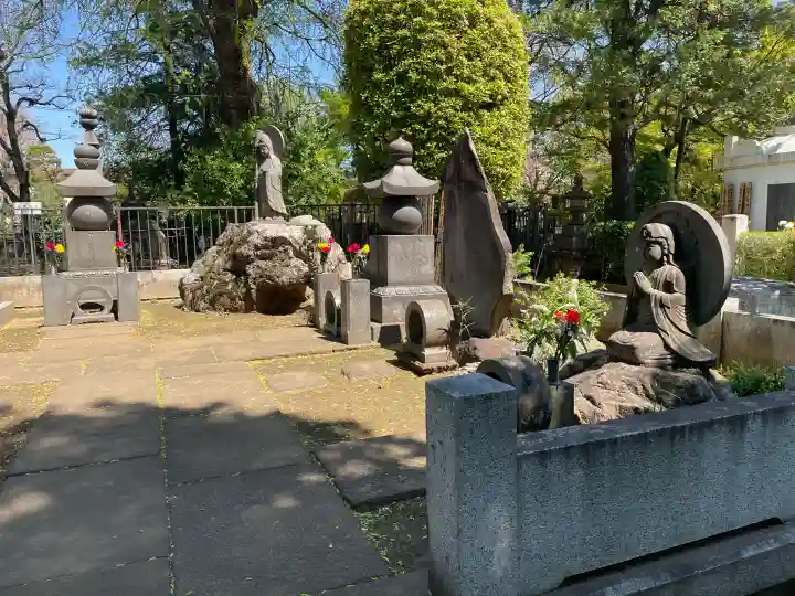 明治寺の{uncategorized: "未分類", other: "その他", undefined: "問題あり", building: "その他建物", grave: "お墓", sacred_gate: "鳥居", guardian: "狛犬", statue: "像", buddha: "仏像", history: "歴史", nature: "自然", garden: "庭園", animal: "動物", pagoda: "塔", temizu: "手水舎", mountain_gate: "山門・神門", sanctuary: "本殿・本堂", subordinate: "末社・摂社", art: "芸術", scenery: "景色", jizo: "地蔵", ema: "絵馬", goshuin: "御朱印", omikuji: "おみくじ", items: "授与品その他", amulet: "お守り", goshuincho: "御朱印帳", eats: "食事", festival: "お祭り", votive_dance: "神楽", shichigosan: "七五三参", wedding: "結婚式", experience: "体験その他", initially: "初詣", around: "周辺", anti_infection: "感染症対策"}