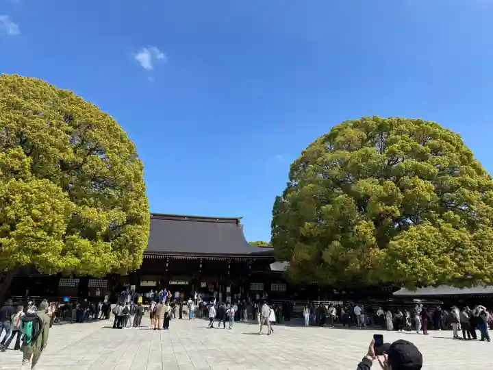 明治神宮の{uncategorized: "未分類", other: "その他", undefined: "問題あり", building: "その他建物", grave: "お墓", sacred_gate: "鳥居", guardian: "狛犬", statue: "像", buddha: "仏像", history: "歴史", nature: "自然", garden: "庭園", animal: "動物", pagoda: "塔", temizu: "手水舎", mountain_gate: "山門・神門", sanctuary: "本殿・本堂", subordinate: "末社・摂社", art: "芸術", scenery: "景色", jizo: "地蔵", ema: "絵馬", goshuin: "御朱印", omikuji: "おみくじ", items: "授与品その他", amulet: "お守り", goshuincho: "御朱印帳", eats: "食事", festival: "お祭り", votive_dance: "神楽", shichigosan: "七五三参", wedding: "結婚式", experience: "体験その他", initially: "初詣", around: "周辺", anti_infection: "感染症対策"}