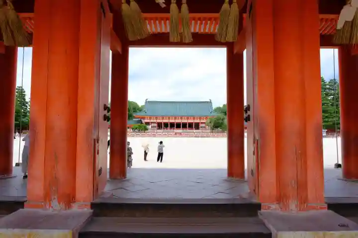 平安神宮の山門・神門