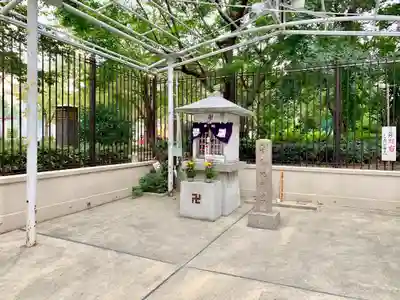 新川平和地蔵尊のその他建物