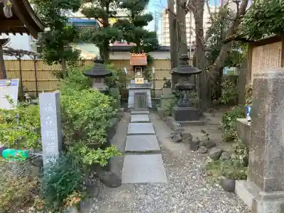 猿江神社の{uncategorized: "未分類", other: "その他", undefined: "問題あり", building: "その他建物", grave: "お墓", sacred_gate: "鳥居", guardian: "狛犬", statue: "像", buddha: "仏像", history: "歴史", nature: "自然", garden: "庭園", animal: "動物", pagoda: "塔", temizu: "手水舎", mountain_gate: "山門・神門", sanctuary: "本殿・本堂", subordinate: "末社・摂社", art: "芸術", scenery: "景色", jizo: "地蔵", ema: "絵馬", goshuin: "御朱印", omikuji: "おみくじ", items: "授与品その他", amulet: "お守り", goshuincho: "御朱印帳", eats: "食事", festival: "お祭り", votive_dance: "神楽", shichigosan: "七五三参", wedding: "結婚式", experience: "体験その他", initially: "初詣", around: "周辺", anti_infection: "感染症対策"}