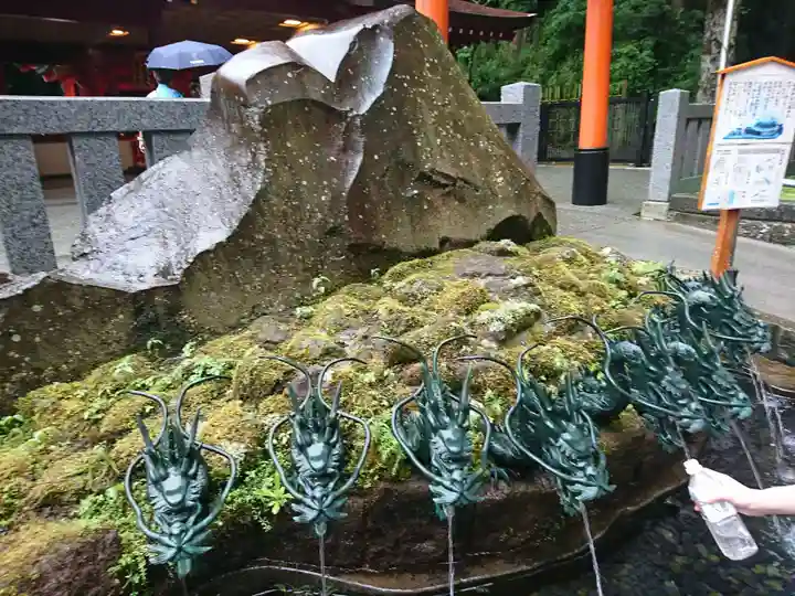 箱根神社の手水舎