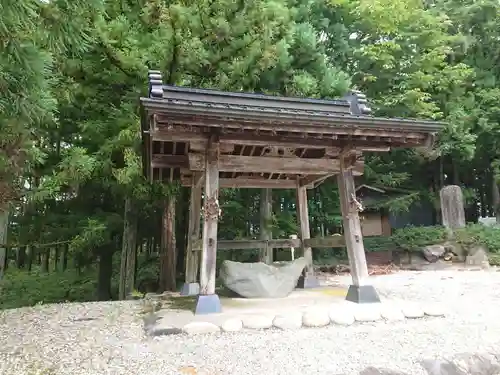 白山神社の手水