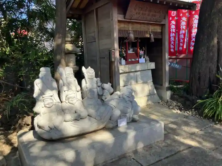 武蔵野稲荷神社の{uncategorized: "未分類", other: "その他", undefined: "問題あり", building: "その他建物", grave: "お墓", sacred_gate: "鳥居", guardian: "狛犬", statue: "像", buddha: "仏像", history: "歴史", nature: "自然", garden: "庭園", animal: "動物", pagoda: "塔", temizu: "手水舎", mountain_gate: "山門・神門", sanctuary: "本殿・本堂", subordinate: "末社・摂社", art: "芸術", scenery: "景色", jizo: "地蔵", ema: "絵馬", goshuin: "御朱印", omikuji: "おみくじ", items: "授与品その他", amulet: "お守り", goshuincho: "御朱印帳", eats: "食事", festival: "お祭り", votive_dance: "神楽", shichigosan: "七五三参", wedding: "結婚式", experience: "体験その他", initially: "初詣", around: "周辺", anti_infection: "感染症対策"}