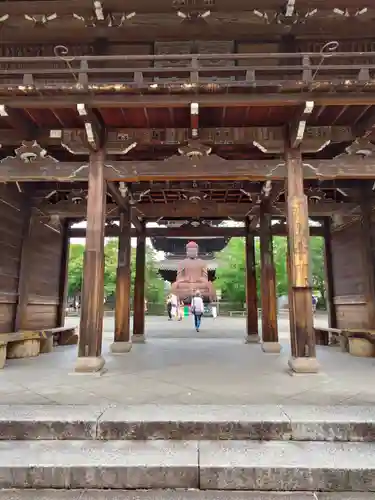 八事山 興正寺の山門・神門
