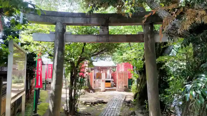 桐ヶ谷氷川神社の鳥居