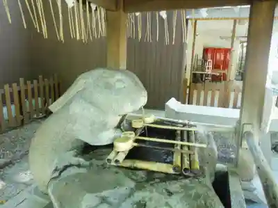 調神社の手水舎