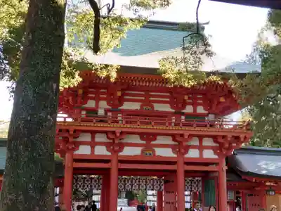 武蔵一宮氷川神社の山門・神門