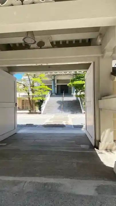 徳栄寺の{uncategorized: "未分類", other: "その他", undefined: "問題あり", building: "その他建物", grave: "お墓", sacred_gate: "鳥居", guardian: "狛犬", statue: "像", buddha: "仏像", history: "歴史", nature: "自然", garden: "庭園", animal: "動物", pagoda: "塔", temizu: "手水舎", mountain_gate: "山門・神門", sanctuary: "本殿・本堂", subordinate: "末社・摂社", art: "芸術", scenery: "景色", jizo: "地蔵", ema: "絵馬", goshuin: "御朱印", omikuji: "おみくじ", items: "授与品その他", amulet: "お守り", goshuincho: "御朱印帳", eats: "食事", festival: "お祭り", votive_dance: "神楽", shichigosan: "七五三参", wedding: "結婚式", experience: "体験その他", initially: "初詣", around: "周辺", anti_infection: "感染症対策"}