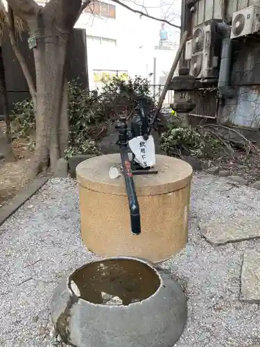 花園神社の手水舎