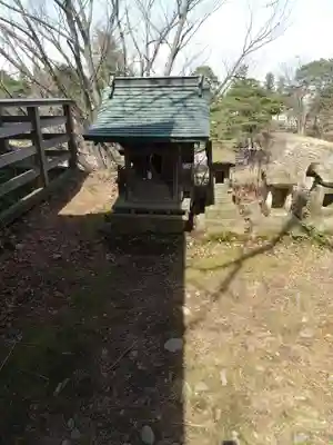 鶴ケ城稲荷神社の末社・摂社
