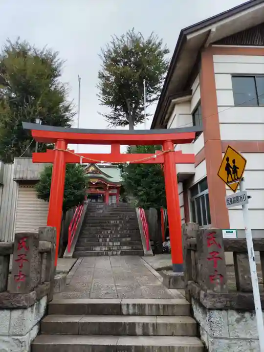 稲荷神社の鳥居