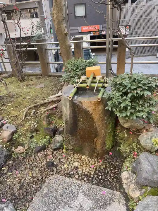 妻戀神社の{uncategorized: "未分類", other: "その他", undefined: "問題あり", building: "その他建物", grave: "お墓", sacred_gate: "鳥居", guardian: "狛犬", statue: "像", buddha: "仏像", history: "歴史", nature: "自然", garden: "庭園", animal: "動物", pagoda: "塔", temizu: "手水舎", mountain_gate: "山門・神門", sanctuary: "本殿・本堂", subordinate: "末社・摂社", art: "芸術", scenery: "景色", jizo: "地蔵", ema: "絵馬", goshuin: "御朱印", omikuji: "おみくじ", items: "授与品その他", amulet: "お守り", goshuincho: "御朱印帳", eats: "食事", festival: "お祭り", votive_dance: "神楽", shichigosan: "七五三参", wedding: "結婚式", experience: "体験その他", initially: "初詣", around: "周辺", anti_infection: "感染症対策"}