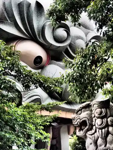 難波八阪神社の狛犬