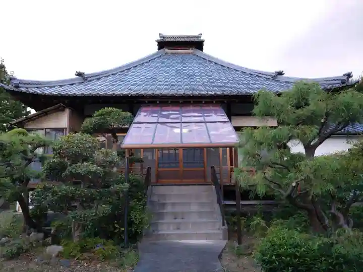 観音寺の本殿・本堂