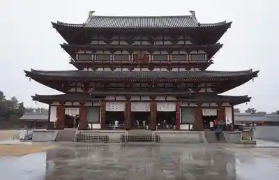 薬師寺の本殿・本堂