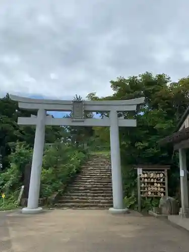 彌彦神社の鳥居