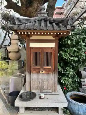 圓應寺の{uncategorized: "未分類", other: "その他", undefined: "問題あり", building: "その他建物", grave: "お墓", sacred_gate: "鳥居", guardian: "狛犬", statue: "像", buddha: "仏像", history: "歴史", nature: "自然", garden: "庭園", animal: "動物", pagoda: "塔", temizu: "手水舎", mountain_gate: "山門・神門", sanctuary: "本殿・本堂", subordinate: "末社・摂社", art: "芸術", scenery: "景色", jizo: "地蔵", ema: "絵馬", goshuin: "御朱印", omikuji: "おみくじ", items: "授与品その他", amulet: "お守り", goshuincho: "御朱印帳", eats: "食事", festival: "お祭り", votive_dance: "神楽", shichigosan: "七五三参", wedding: "結婚式", experience: "体験その他", initially: "初詣", around: "周辺", anti_infection: "感染症対策"}