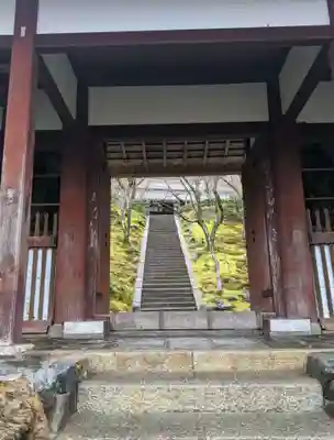 常寂光寺の山門・神門