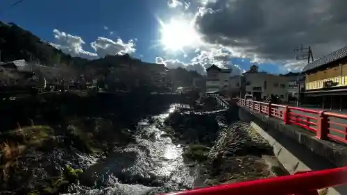 修禅寺の{uncategorized: "未分類", other: "その他", undefined: "問題あり", building: "その他建物", grave: "お墓", sacred_gate: "鳥居", guardian: "狛犬", statue: "像", buddha: "仏像", history: "歴史", nature: "自然", garden: "庭園", animal: "動物", pagoda: "塔", temizu: "手水舎", mountain_gate: "山門・神門", sanctuary: "本殿・本堂", subordinate: "末社・摂社", art: "芸術", scenery: "景色", jizo: "地蔵", ema: "絵馬", goshuin: "御朱印", omikuji: "おみくじ", items: "授与品その他", amulet: "お守り", goshuincho: "御朱印帳", eats: "食事", festival: "お祭り", votive_dance: "神楽", shichigosan: "七五三参", wedding: "結婚式", experience: "体験その他", initially: "初詣", around: "周辺", anti_infection: "感染症対策"}