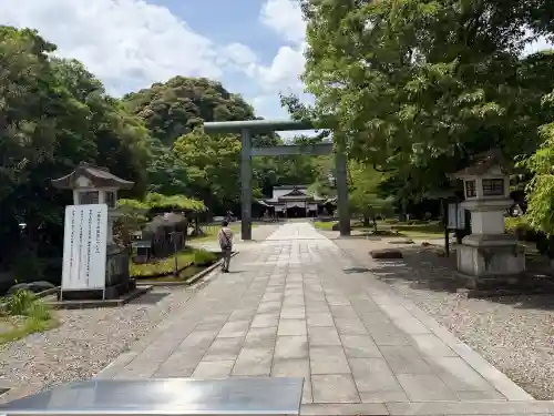 岐阜護國神社の{uncategorized: "未分類", other: "その他", undefined: "問題あり", building: "その他建物", grave: "お墓", sacred_gate: "鳥居", guardian: "狛犬", statue: "像", buddha: "仏像", history: "歴史", nature: "自然", garden: "庭園", animal: "動物", pagoda: "塔", temizu: "手水舎", mountain_gate: "山門・神門", sanctuary: "本殿・本堂", subordinate: "末社・摂社", art: "芸術", scenery: "景色", jizo: "地蔵", ema: "絵馬", goshuin: "御朱印", omikuji: "おみくじ", items: "授与品その他", amulet: "お守り", goshuincho: "御朱印帳", eats: "食事", festival: "お祭り", votive_dance: "神楽", shichigosan: "七五三参", wedding: "結婚式", experience: "体験その他", initially: "初詣", around: "周辺", anti_infection: "感染症対策"}