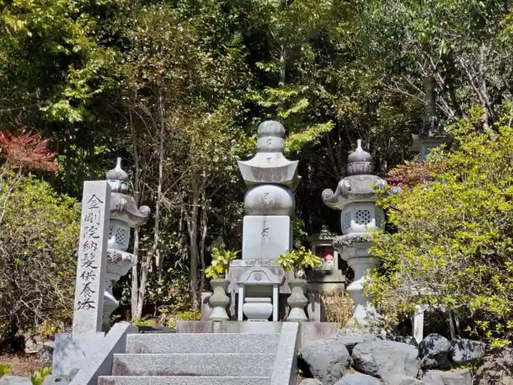 萬勝寺の塔