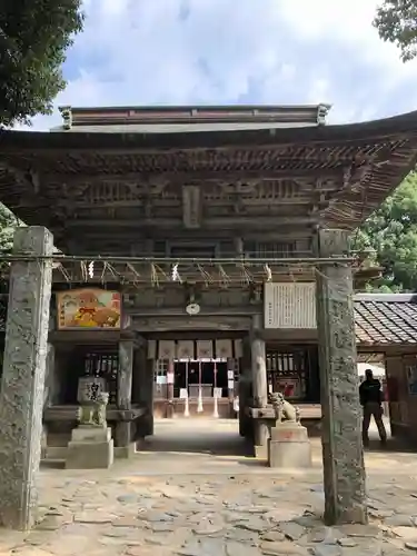 櫻井神社の山門