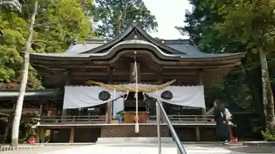 西寒多神社の本殿・本堂