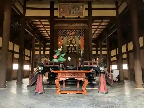 向嶽寺の本殿