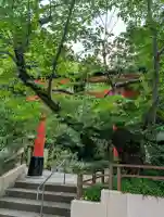 産湯稲荷神社の{uncategorized: "未分類", other: "その他", undefined: "問題あり", building: "その他建物", grave: "お墓", sacred_gate: "鳥居", guardian: "狛犬", statue: "像", buddha: "仏像", history: "歴史", nature: "自然", garden: "庭園", animal: "動物", pagoda: "塔", temizu: "手水舎", mountain_gate: "山門・神門", sanctuary: "本殿・本堂", subordinate: "末社・摂社", art: "芸術", scenery: "景色", jizo: "地蔵", ema: "絵馬", goshuin: "御朱印", omikuji: "おみくじ", items: "授与品その他", amulet: "お守り", goshuincho: "御朱印帳", eats: "食事", festival: "お祭り", votive_dance: "神楽", shichigosan: "七五三参", wedding: "結婚式", experience: "体験その他", initially: "初詣", around: "周辺", anti_infection: "感染症対策"}