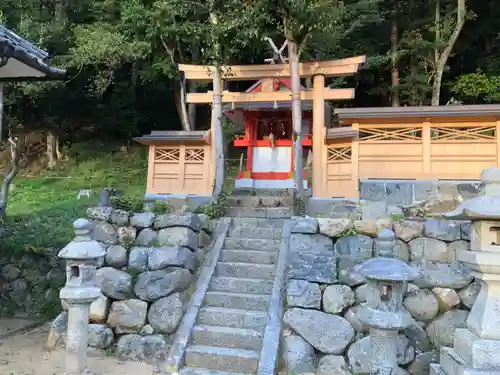 忍坂坐生根神社の末社・摂社