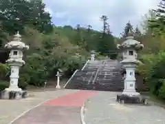 山梨縣護國神社の庭園