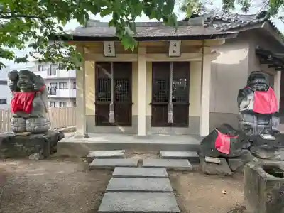 舞子六神社／まいこむの宮の{uncategorized: "未分類", other: "その他", undefined: "問題あり", building: "その他建物", grave: "お墓", sacred_gate: "鳥居", guardian: "狛犬", statue: "像", buddha: "仏像", history: "歴史", nature: "自然", garden: "庭園", animal: "動物", pagoda: "塔", temizu: "手水舎", mountain_gate: "山門・神門", sanctuary: "本殿・本堂", subordinate: "末社・摂社", art: "芸術", scenery: "景色", jizo: "地蔵", ema: "絵馬", goshuin: "御朱印", omikuji: "おみくじ", items: "授与品その他", amulet: "お守り", goshuincho: "御朱印帳", eats: "食事", festival: "お祭り", votive_dance: "神楽", shichigosan: "七五三参", wedding: "結婚式", experience: "体験その他", initially: "初詣", around: "周辺", anti_infection: "感染症対策"}
