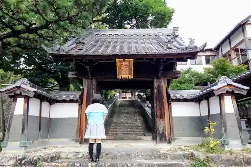 弘誓院の山門・神門