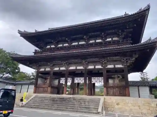 仁和寺の山門