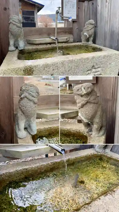 月崎神社の{uncategorized: "未分類", other: "その他", undefined: "問題あり", building: "その他建物", grave: "お墓", sacred_gate: "鳥居", guardian: "狛犬", statue: "像", buddha: "仏像", history: "歴史", nature: "自然", garden: "庭園", animal: "動物", pagoda: "塔", temizu: "手水舎", mountain_gate: "山門・神門", sanctuary: "本殿・本堂", subordinate: "末社・摂社", art: "芸術", scenery: "景色", jizo: "地蔵", ema: "絵馬", goshuin: "御朱印", omikuji: "おみくじ", items: "授与品その他", amulet: "お守り", goshuincho: "御朱印帳", eats: "食事", festival: "お祭り", votive_dance: "神楽", shichigosan: "七五三参", wedding: "結婚式", experience: "体験その他", initially: "初詣", around: "周辺", anti_infection: "感染症対策"}