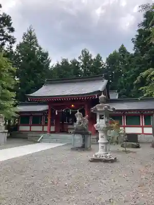 冨士御室浅間神社の本殿・本堂