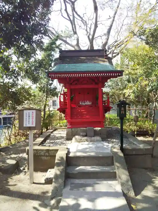 亀岡八幡宮(亀岡八幡神社)の末社・摂社