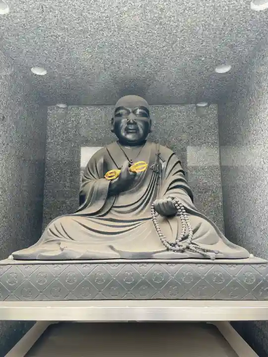 龍泉寺の{uncategorized: "未分類", other: "その他", undefined: "問題あり", building: "その他建物", grave: "お墓", sacred_gate: "鳥居", guardian: "狛犬", statue: "像", buddha: "仏像", history: "歴史", nature: "自然", garden: "庭園", animal: "動物", pagoda: "塔", temizu: "手水舎", mountain_gate: "山門・神門", sanctuary: "本殿・本堂", subordinate: "末社・摂社", art: "芸術", scenery: "景色", jizo: "地蔵", ema: "絵馬", goshuin: "御朱印", omikuji: "おみくじ", items: "授与品その他", amulet: "お守り", goshuincho: "御朱印帳", eats: "食事", festival: "お祭り", votive_dance: "神楽", shichigosan: "七五三参", wedding: "結婚式", experience: "体験その他", initially: "初詣", around: "周辺", anti_infection: "感染症対策"}