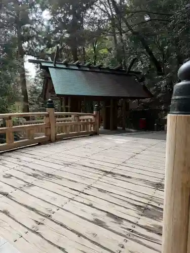 多度大社の{uncategorized: "未分類", other: "その他", undefined: "問題あり", building: "その他建物", grave: "お墓", sacred_gate: "鳥居", guardian: "狛犬", statue: "像", buddha: "仏像", history: "歴史", nature: "自然", garden: "庭園", animal: "動物", pagoda: "塔", temizu: "手水舎", mountain_gate: "山門・神門", sanctuary: "本殿・本堂", subordinate: "末社・摂社", art: "芸術", scenery: "景色", jizo: "地蔵", ema: "絵馬", goshuin: "御朱印", omikuji: "おみくじ", items: "授与品その他", amulet: "お守り", goshuincho: "御朱印帳", eats: "食事", festival: "お祭り", votive_dance: "神楽", shichigosan: "七五三参", wedding: "結婚式", experience: "体験その他", initially: "初詣", around: "周辺", anti_infection: "感染症対策"}