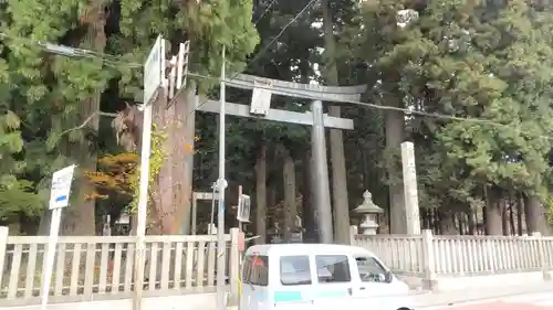 北口本宮冨士浅間神社の鳥居