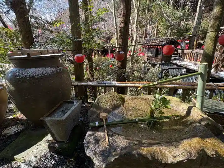 山賊魂稲成神社の{uncategorized: "未分類", other: "その他", undefined: "問題あり", building: "その他建物", grave: "お墓", sacred_gate: "鳥居", guardian: "狛犬", statue: "像", buddha: "仏像", history: "歴史", nature: "自然", garden: "庭園", animal: "動物", pagoda: "塔", temizu: "手水舎", mountain_gate: "山門・神門", sanctuary: "本殿・本堂", subordinate: "末社・摂社", art: "芸術", scenery: "景色", jizo: "地蔵", ema: "絵馬", goshuin: "御朱印", omikuji: "おみくじ", items: "授与品その他", amulet: "お守り", goshuincho: "御朱印帳", eats: "食事", festival: "お祭り", votive_dance: "神楽", shichigosan: "七五三参", wedding: "結婚式", experience: "体験その他", initially: "初詣", around: "周辺", anti_infection: "感染症対策"}