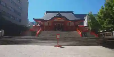 花園神社の本殿・本堂