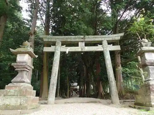 都祁山口神社の鳥居