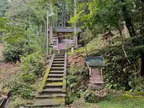 彌美神社の建物その他