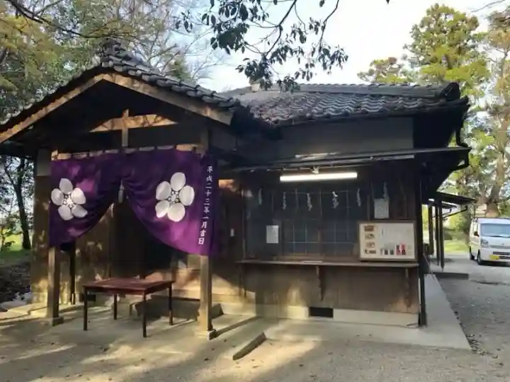 加世智神社の{uncategorized: "未分類", other: "その他", undefined: "問題あり", building: "その他建物", grave: "お墓", sacred_gate: "鳥居", guardian: "狛犬", statue: "像", buddha: "仏像", history: "歴史", nature: "自然", garden: "庭園", animal: "動物", pagoda: "塔", temizu: "手水舎", mountain_gate: "山門・神門", sanctuary: "本殿・本堂", subordinate: "末社・摂社", art: "芸術", scenery: "景色", jizo: "地蔵", ema: "絵馬", goshuin: "御朱印", omikuji: "おみくじ", items: "授与品その他", amulet: "お守り", goshuincho: "御朱印帳", eats: "食事", festival: "お祭り", votive_dance: "神楽", shichigosan: "七五三参", wedding: "結婚式", experience: "体験その他", initially: "初詣", around: "周辺", anti_infection: "感染症対策"}