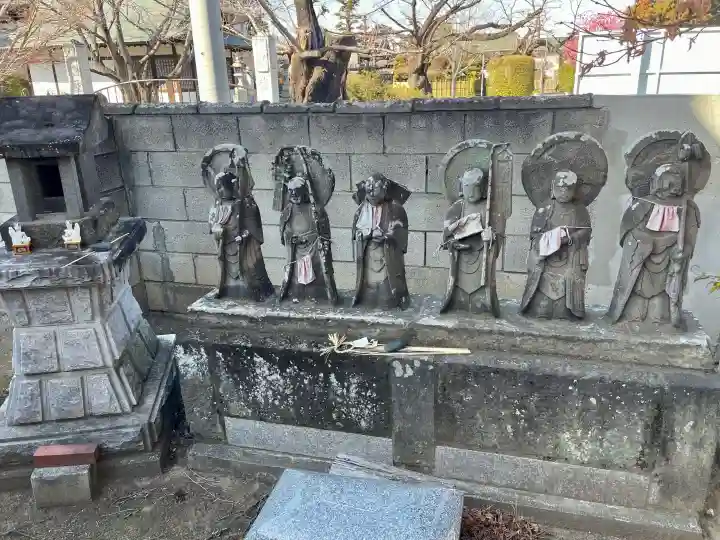 延命寺の{uncategorized: "未分類", other: "その他", undefined: "問題あり", building: "その他建物", grave: "お墓", sacred_gate: "鳥居", guardian: "狛犬", statue: "像", buddha: "仏像", history: "歴史", nature: "自然", garden: "庭園", animal: "動物", pagoda: "塔", temizu: "手水舎", mountain_gate: "山門・神門", sanctuary: "本殿・本堂", subordinate: "末社・摂社", art: "芸術", scenery: "景色", jizo: "地蔵", ema: "絵馬", goshuin: "御朱印", omikuji: "おみくじ", items: "授与品その他", amulet: "お守り", goshuincho: "御朱印帳", eats: "食事", festival: "お祭り", votive_dance: "神楽", shichigosan: "七五三参", wedding: "結婚式", experience: "体験その他", initially: "初詣", around: "周辺", anti_infection: "感染症対策"}