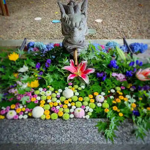 滑川神社 - 仕事と子どもの守り神の手水